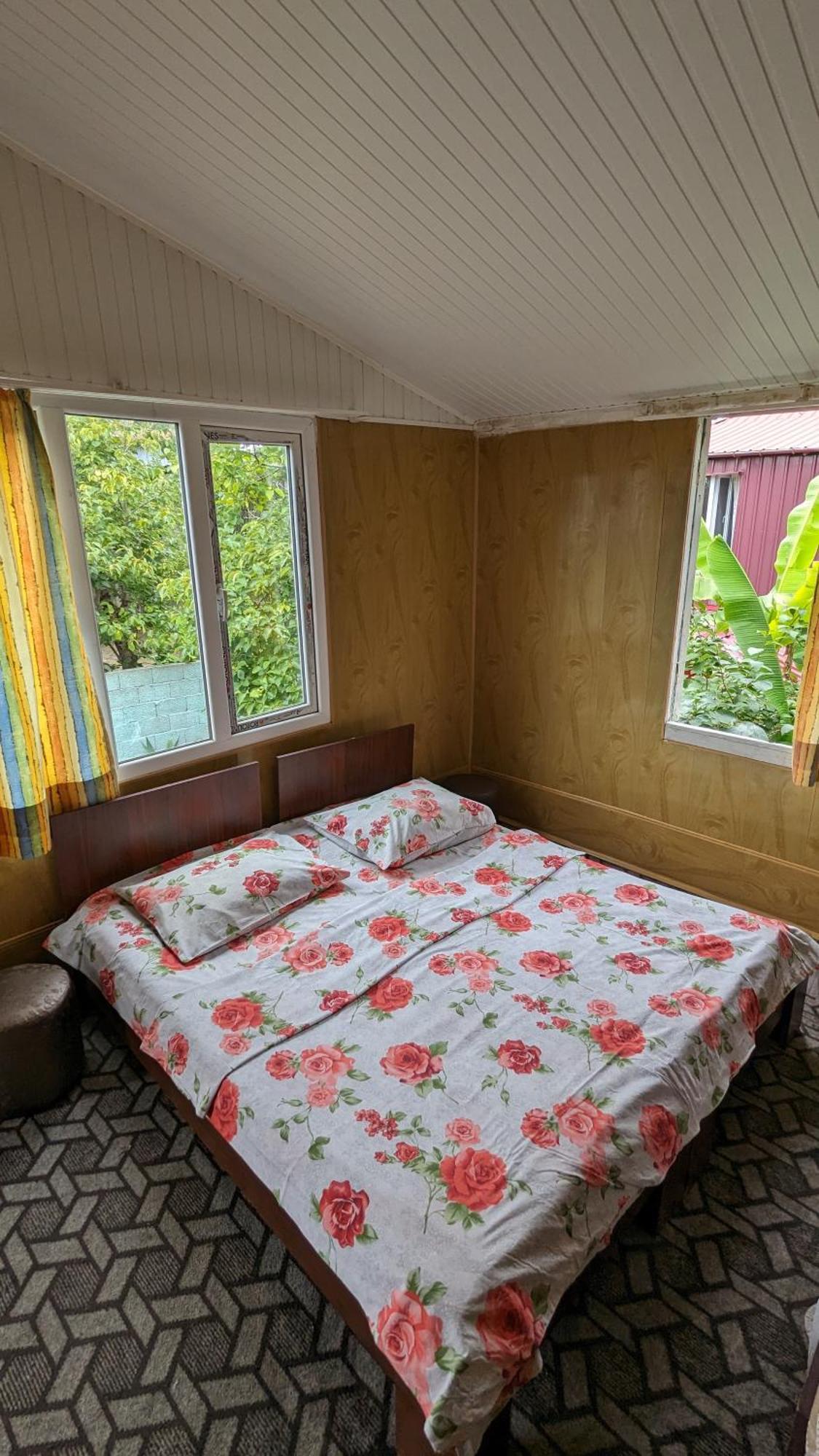 Mano'S Guest House Кобулеті Екстер'єр фото