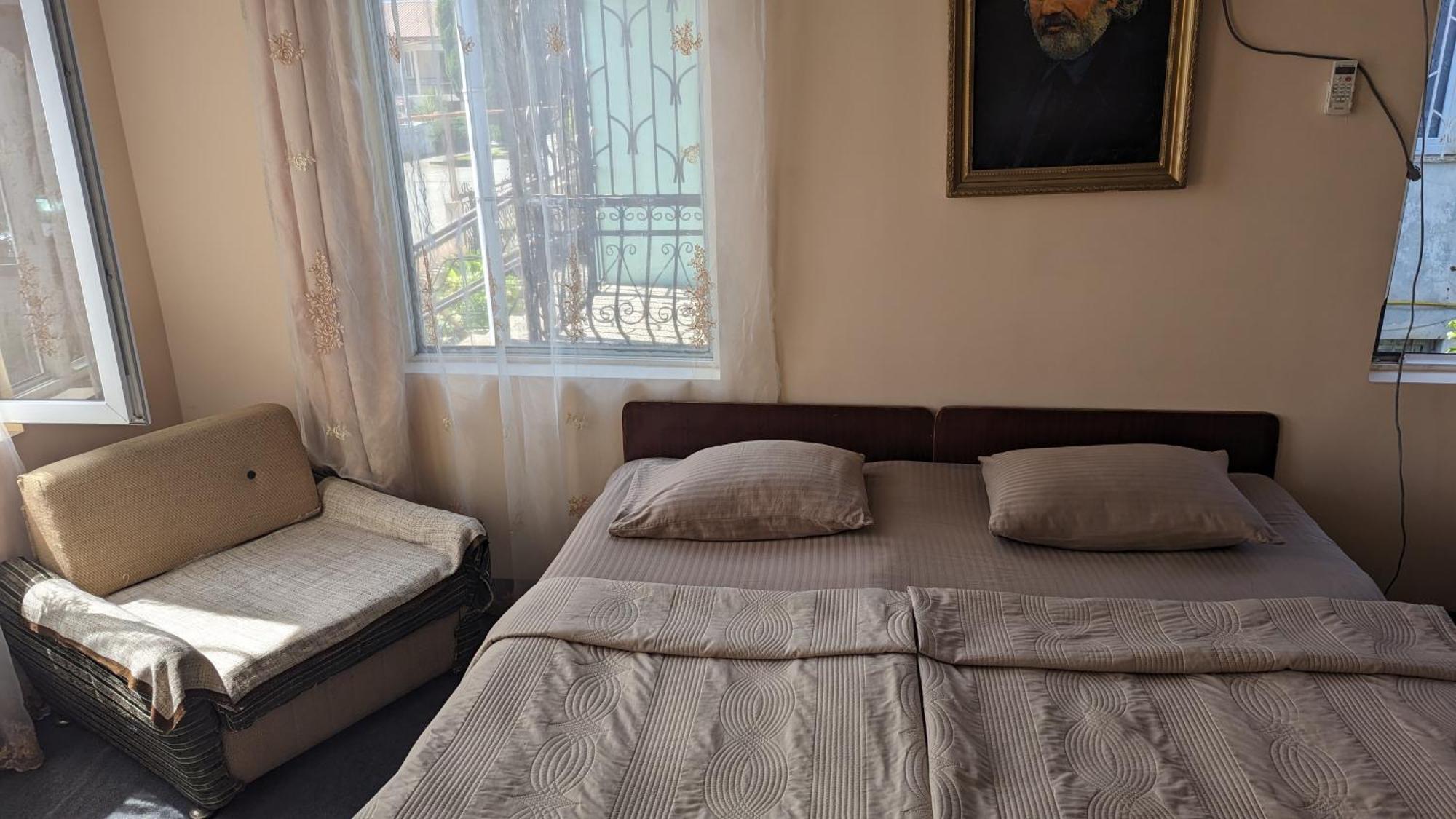 Mano'S Guest House Кобулеті Екстер'єр фото