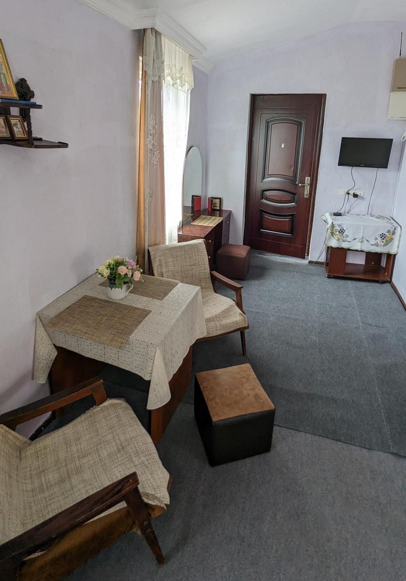 Mano'S Guest House Кобулеті Екстер'єр фото