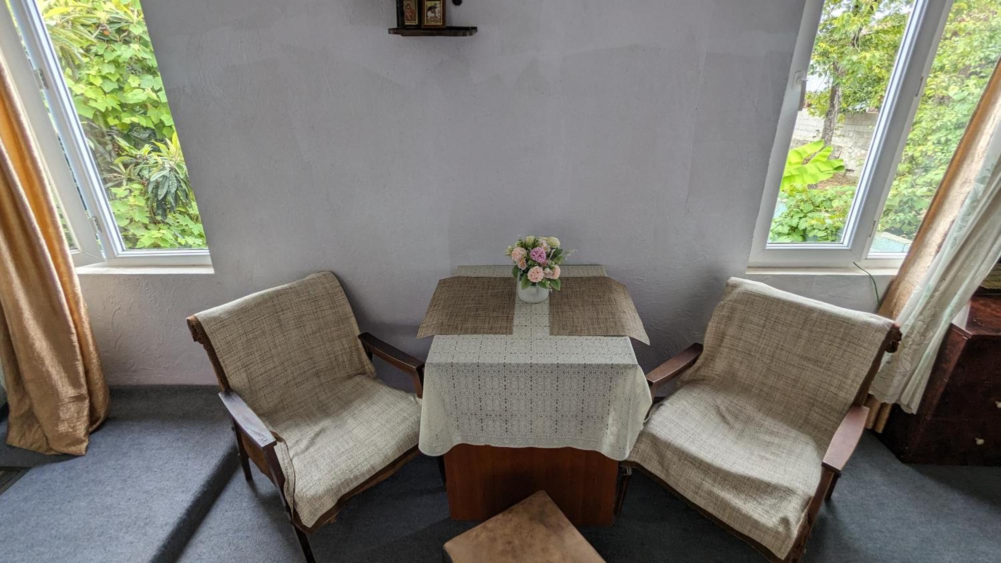 Mano'S Guest House Кобулеті Екстер'єр фото
