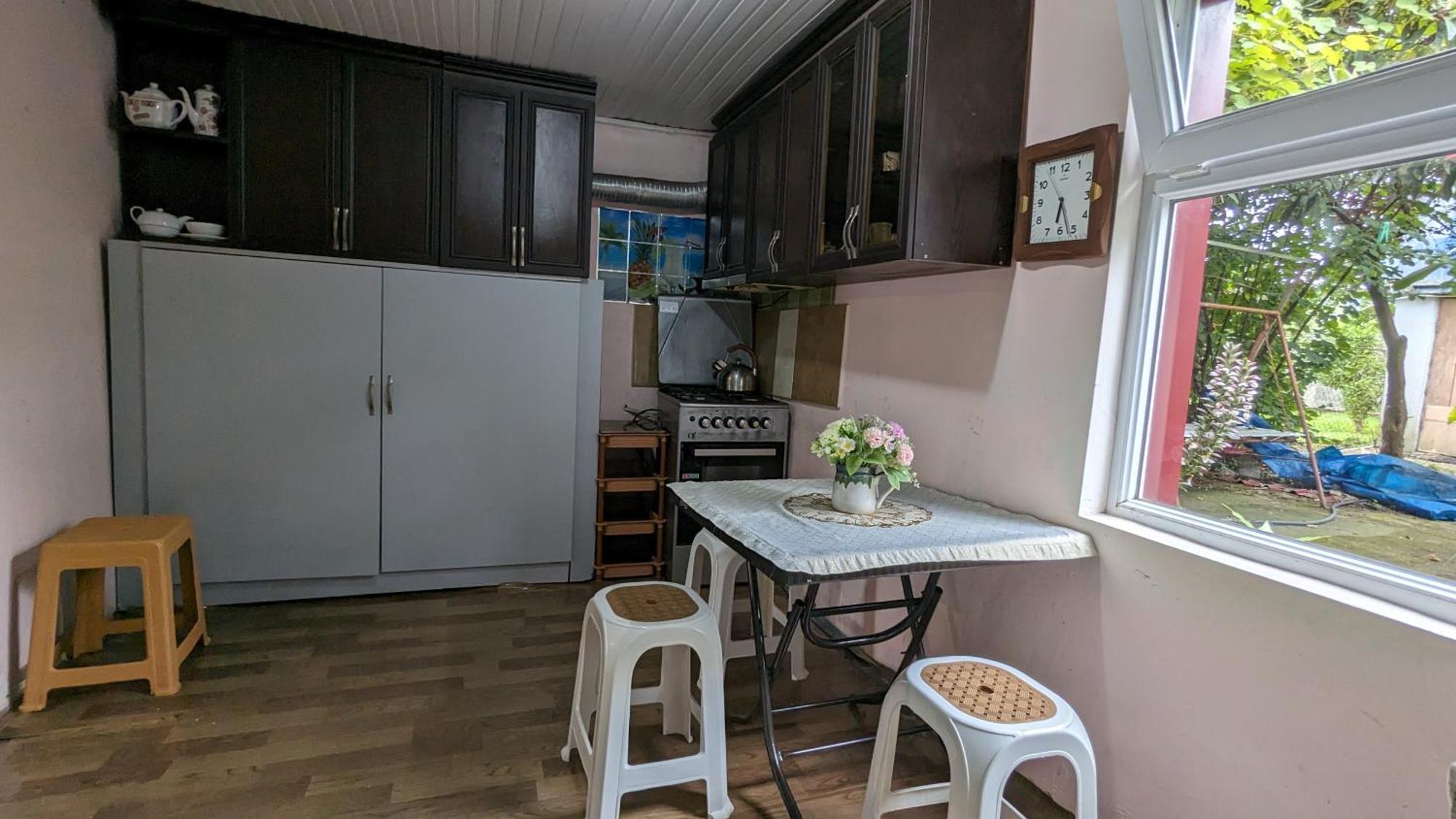 Mano'S Guest House Кобулеті Екстер'єр фото